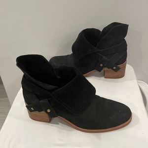 Ugg Size 9.5 Black Suede Boots